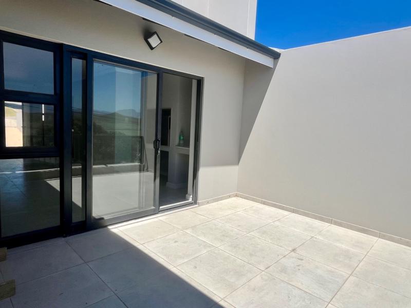 3 Bedroom Property for Sale in Fraaiuitsig Western Cape